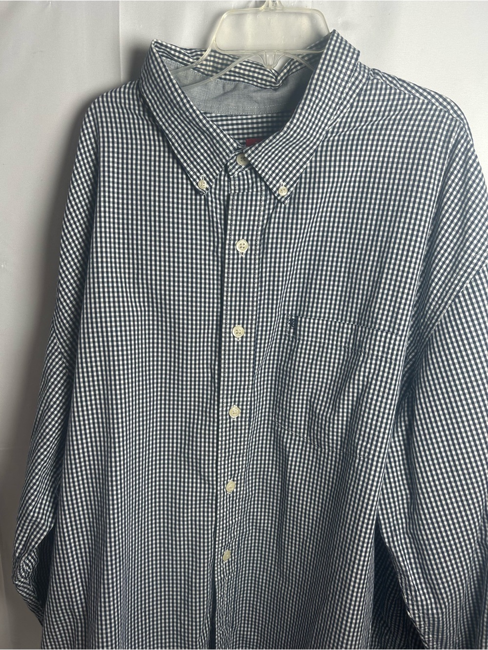 Izod Men's Black and White Gingham Button-Down Shirt
